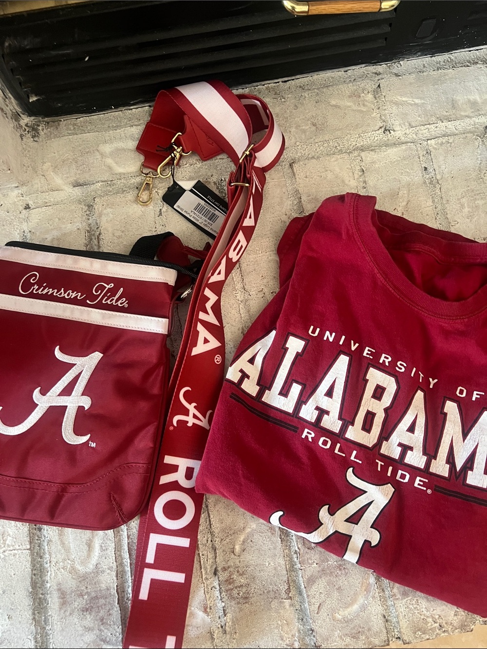 Last Chance/ final price Alabama Crimson NWT stadium bag strap w/tee& purse